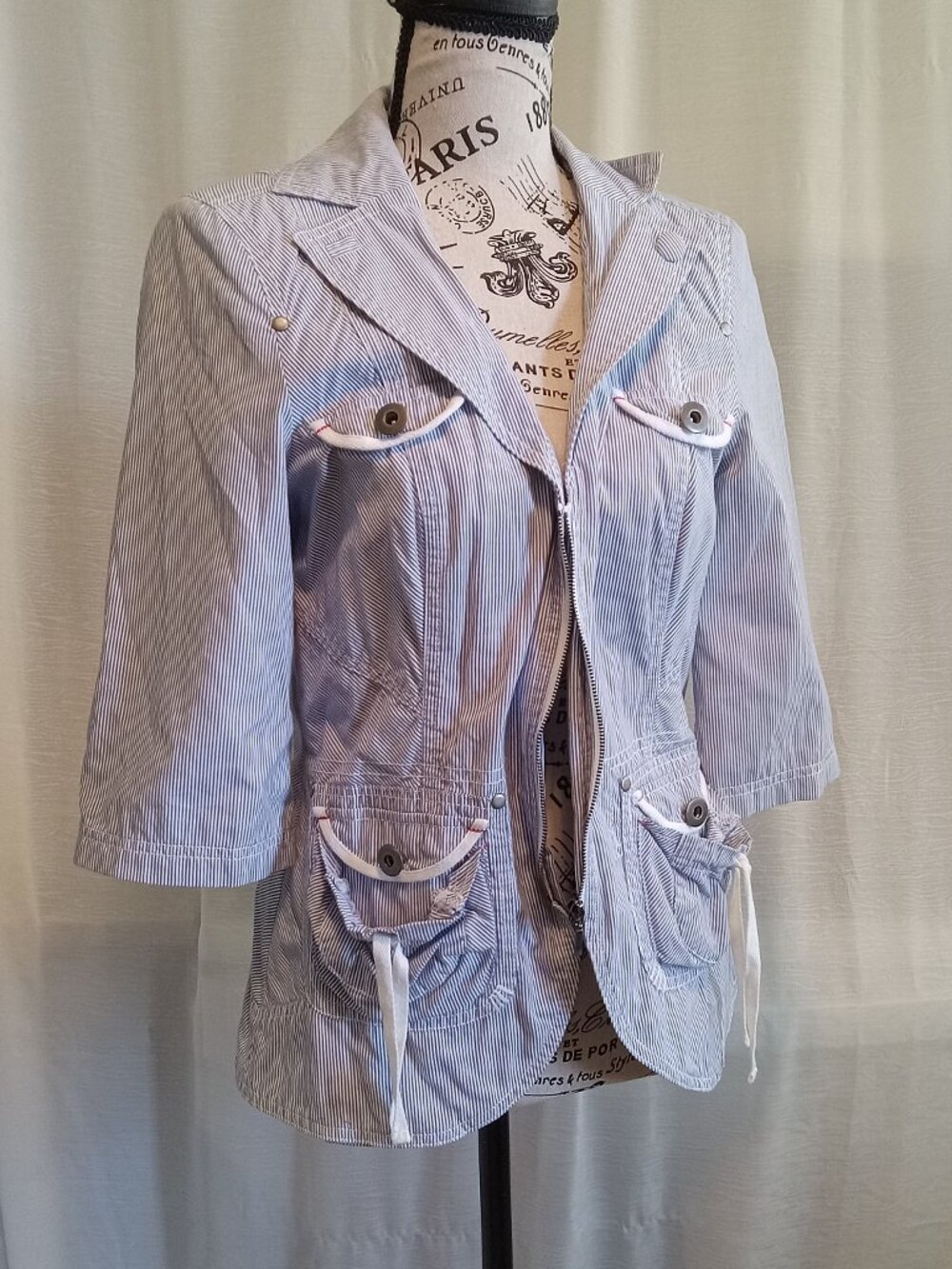 The perfect vintage San Francisco coat without pretty pockets and short sleeves